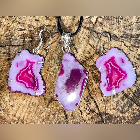 Pink Drusy Solar Agate Pendant & Earrings Set - Picture 5 of 11